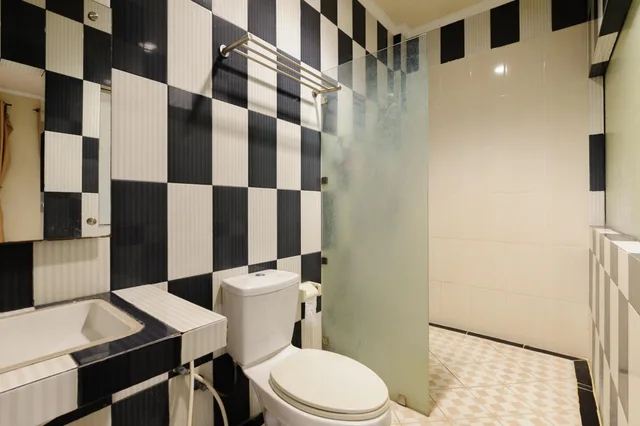 جناح بسرير كوين، RedDoorz Plus near Soekarno Hatta Airport 2 9/10