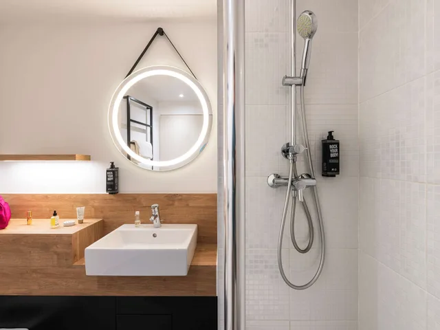 غرفة بريميوم بسرير مزدوج وسرير فردي، ibis Lyon Sud Oullins (Ex Hotel Campanile LYON SUD - Oullins) 7/8