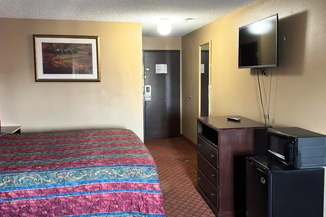 غرفة ديلوكس مفردة بسرير كينج، Hemp Hotel 4/5
