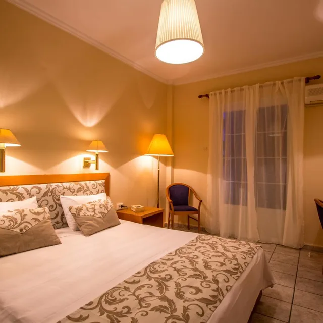 Connecting, Superior, Family, Apartment, Syros Atlantis Hotel 4/10