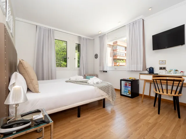 غرفة قياسية بسرير مزدوج، Vilana Hotel 1/10