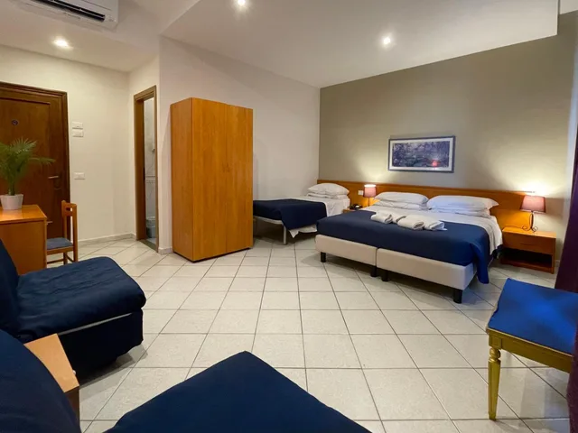 غرفة بسرير كينج، HOTEL LEOPOLDA 3/10