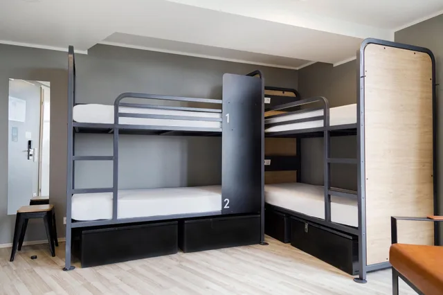 Private, 6 Bedrooms، Generator Hamburg 1/3