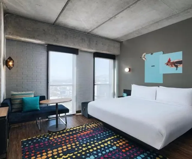 Aloft, Guest Room, King Bed، Aloft Guadalajara Sur 6/10