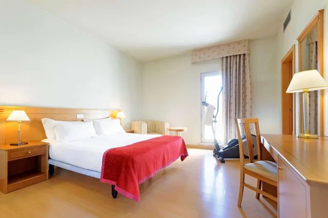 غرفة قياسية مفردة بسرير مزدوج، Tryp By Wyndham Porto Centro Hotel 2/6