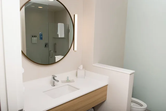 Room, King Bed, Beach Front, Balcony، Fairfield Inn & Suites by Marriott Pensacola Beach 5/6