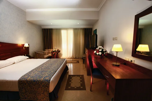 غرفة قياسية بسريرين منفصلين بإطلالة على المسبح، Stella Gardens Resort & Spa 6/10