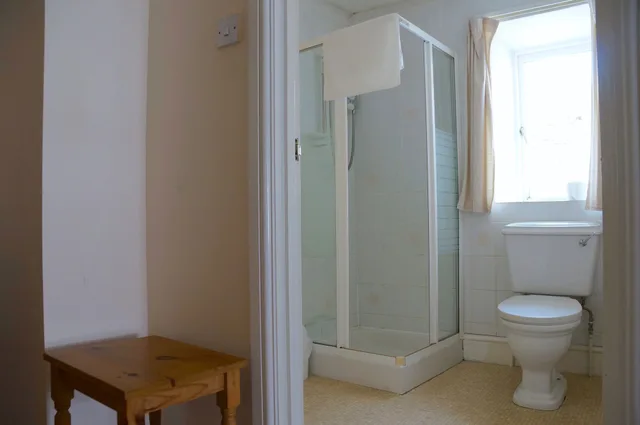 غرفة قياسية بسريرين منفصلين، Eyre Court Hotel 3/3