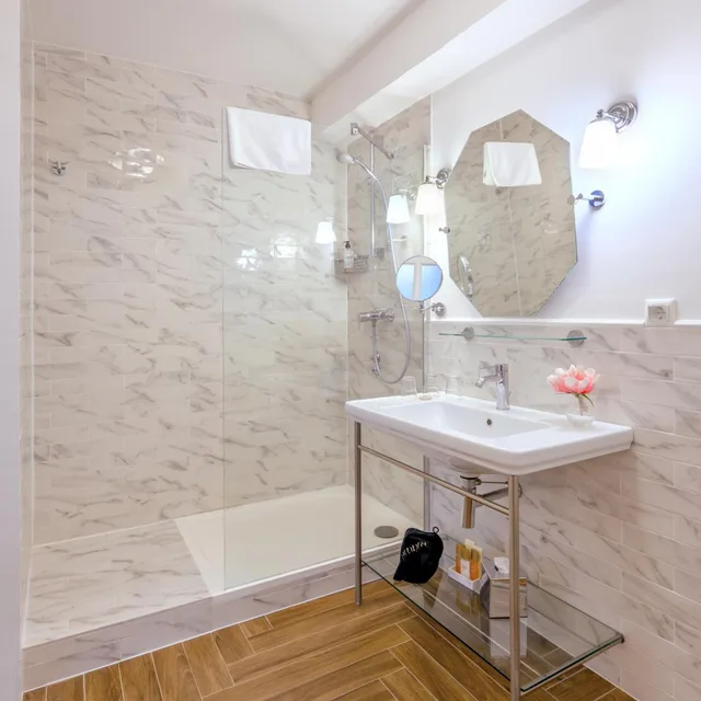 Suite, Ambra Hotel 2/2