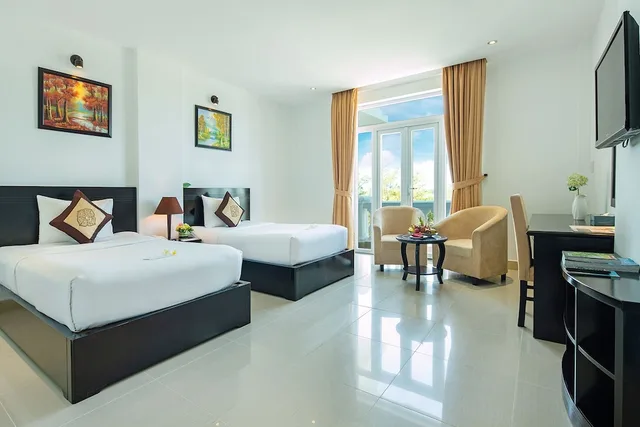 Senior, Deluxe, Queen Bed، The Sailing Bay Beach Resort 1/8