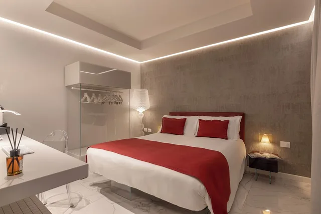 1 Bedroom, Classic, Queen Bed, Private Bathroom, Palazzo Marletta House Hotel 1/3