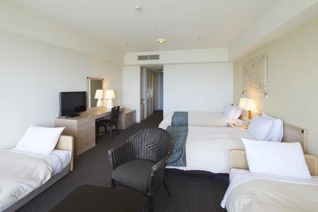 غرفة ثلاثية بثلاثة أسرّة بإطلالة على البحر، Hotel Harvest Nankitanabe 6/10