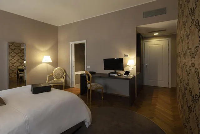 غرفة فاخرة بسرير مزدوج بإطلالة على القناة، Hotel Corte di Gabriela 7/10