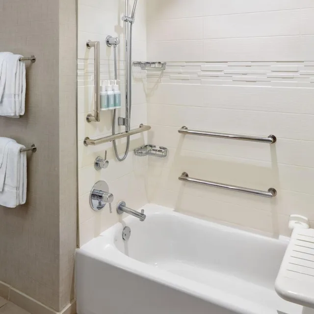 Studio, Suite, Queen Bed, Sofa, High Floor, Residence Inn Orlando At Millenia 2/4