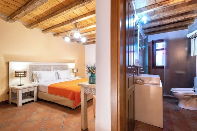 2 Bedrooms, Residence, 2 Queen Beds, Two Story، The Varos Residences Hotel 8/10