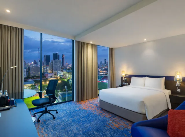 Standard, Queen Bed, Stadium View، Holiday Inn Express Bangkok Siam 5/9