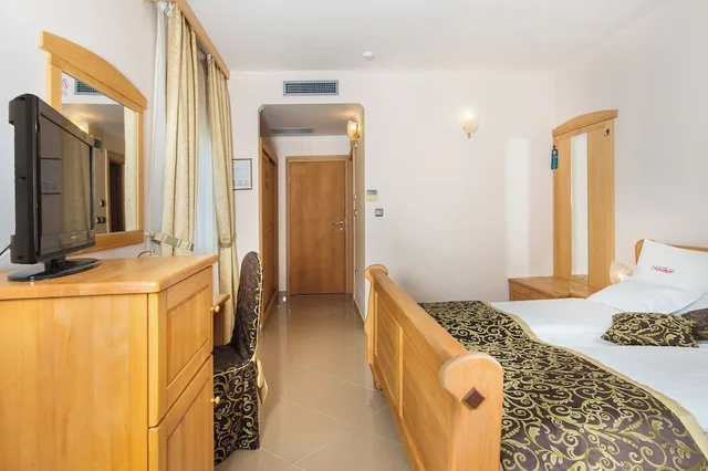Economy, Double Bed, Hotel Miramare 6/10