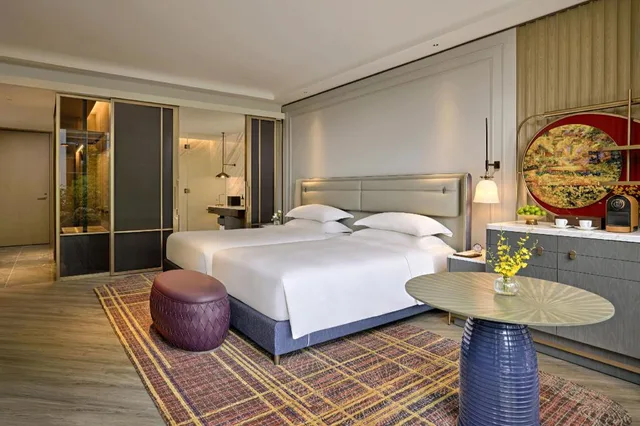 Fairmont Gold, Twin Beds, Lounge Access, High Floor، Fairmont Hanoi 3/3