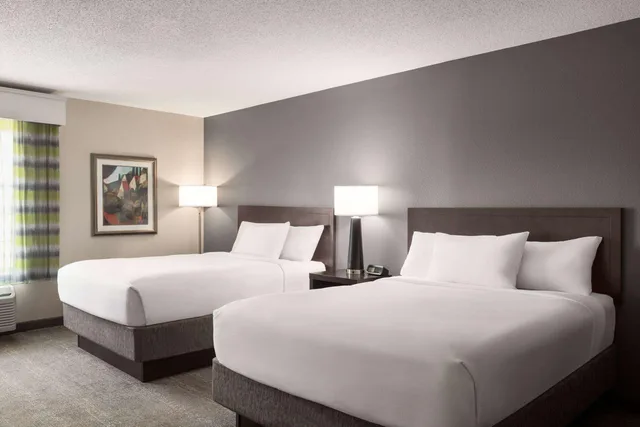 استوديو بسريرين كوين، Wingate by Wyndham Savannah I-95 North 1/1