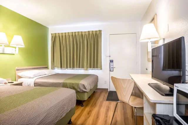 غرفة ديلوكس رباعية، Motel6 Pueblo, CO - I-25 2/8