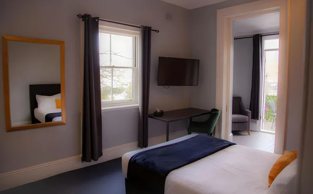 غرفة بسرير مزدوج بشرفة بحمام مشترك، Bayswater Boutique Lodge 2/3