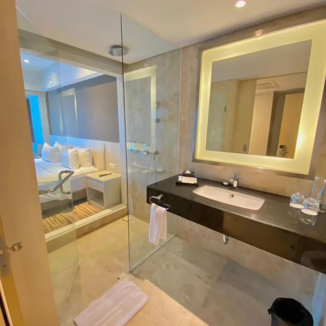 غرفة بريميير بسرير مزدوج أو سريرين منفصلين، Sovereign Bali Hotel 4/5