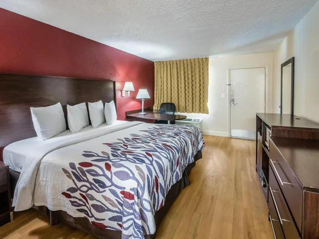 غرفة سوبيريور بسرير مزدوج، Red Roof Inn Orlando South-Florida Mall 1/1