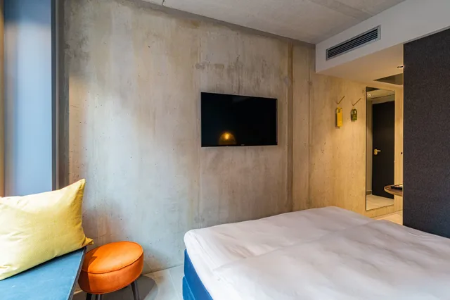 غرفة كلاسيكية بسرير كوين، Gambino Hotel Werksviertel 3/5