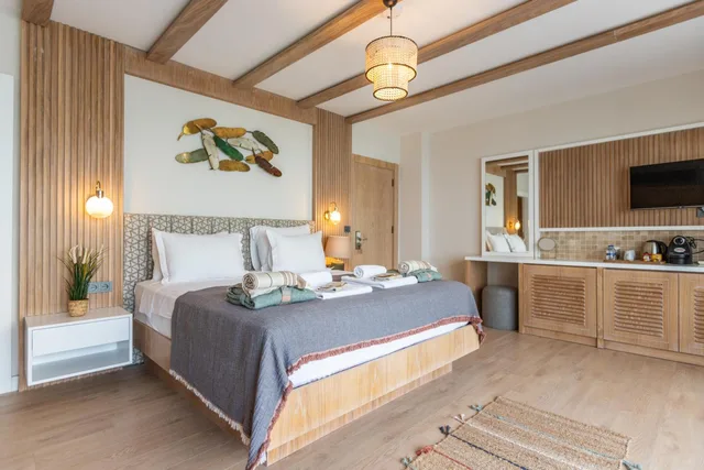 غرفة ديلوكس بسرير مزدوج بشرفة، Kalkan Saray Suites Hotel 2/7