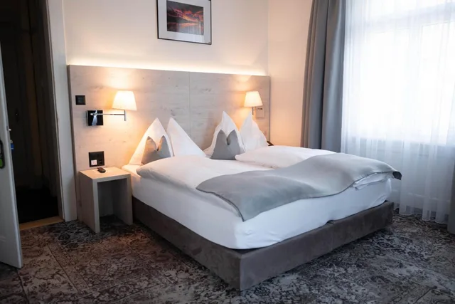 غرفة بسرير كينج، Hotel Restaurant Bellevue Au Lac 1/2