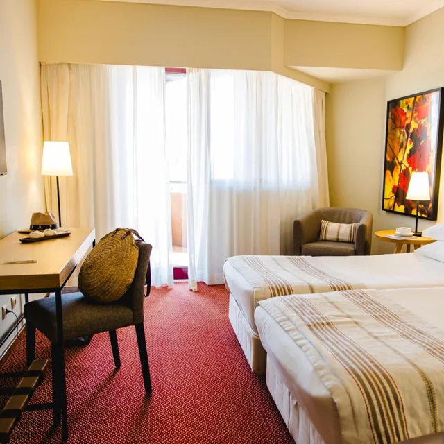 غرفة كومفورت بسريرين منفصلين، Evora Hotel 2/2
