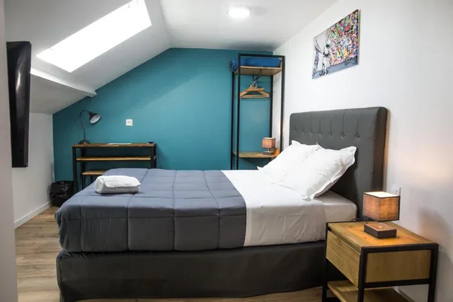 Petite, Double Bed، Hotel Les Pieux 3/8