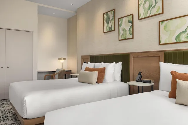 Superior, Sofa, Hotel Railwayparc Montreal, Tapestry Collection by Hilton 1/1
