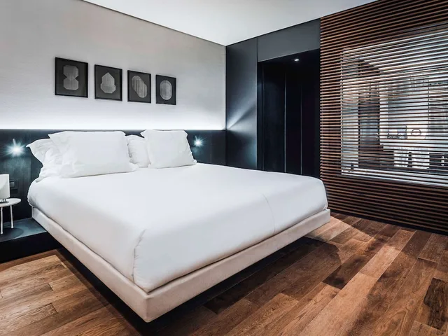 جناح ديلوكس بسرير كينج بإطلالة على المرفأ، SLS Buenos Aires Puerto Madero 1/2