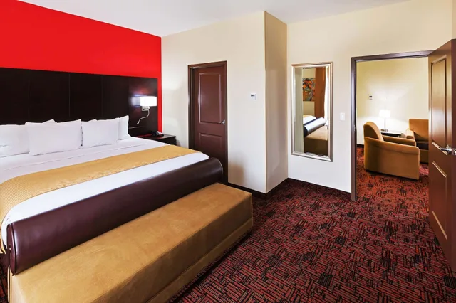 جناح بسرير كينج، La Quinta Inn & Suites by Wyndham Elk City 1/3