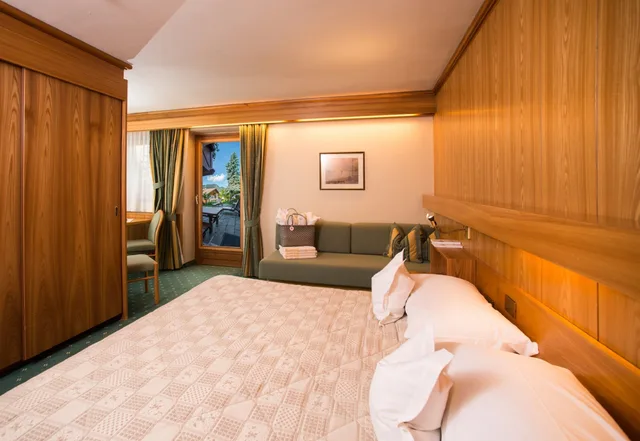 Family, Murphy Bed، Hotel Grien 4/8