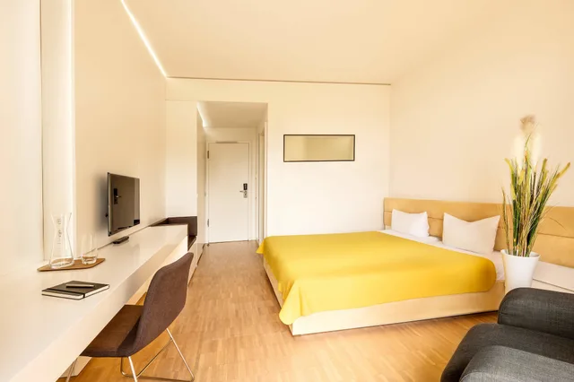 Comfort, King Bed, Midori The Green Guesthouse 1/4