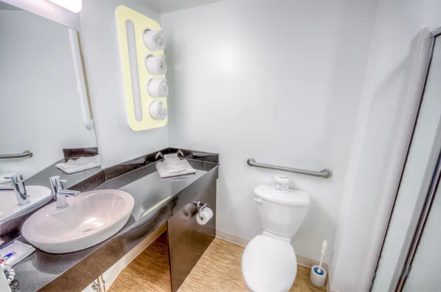 غرفة ديلوكس بسرير كينج بمطبخ صغير، Motel6 Headingley, MB - Winnipeg West 10/10