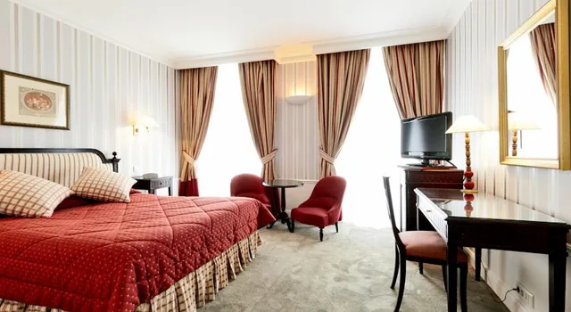 غرفة ثلاثية، Golden Tulip Washington Opera Hotel 3/3