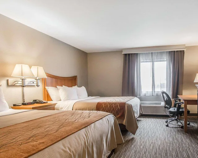 غرفة بسريرين كوين، Comfort Inn South - Springfield 2/4