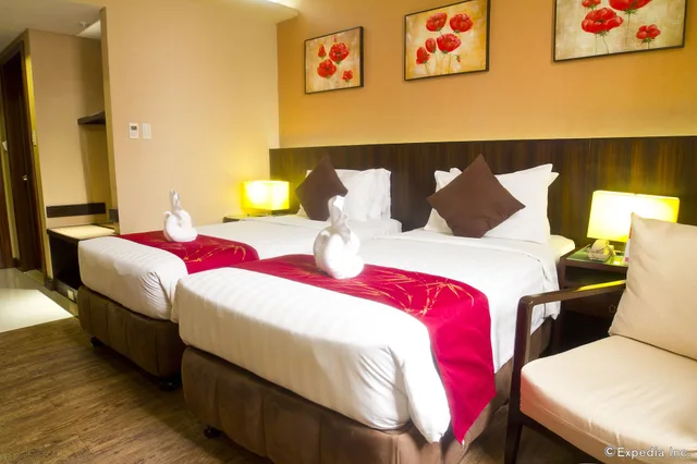 Deluxe, King Bed, Ramada by Wyndham Manila Central 6/10