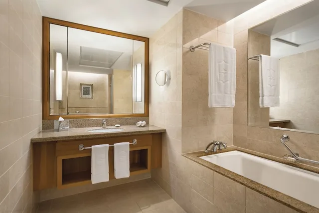 غرفة بسريرين منفصلين، Doubletree by Hilton Muscat Al Waha 2/2