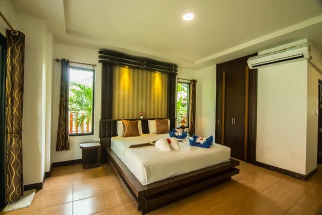 غرفة سوبيريور بسرير مزدوج بإطلالة على الحديقة، Lanta Nice Beach Resort 1/3