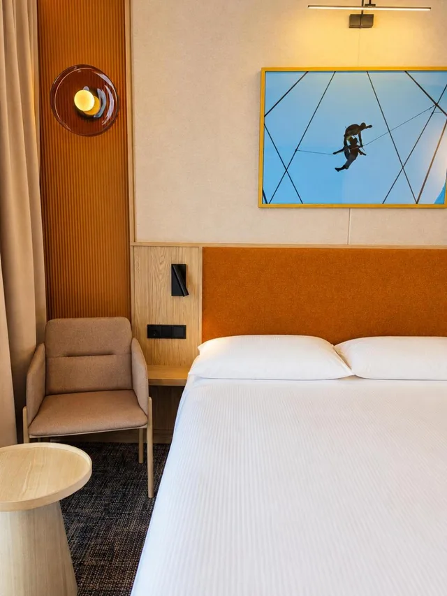 غرفة بريميوم بسرير كوين بإطلالة على النهر، Qubus Hotel Krakow 5/8