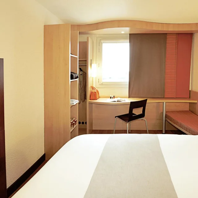 غرفة قياسية ثلاثية، Ibis Braga 4/8