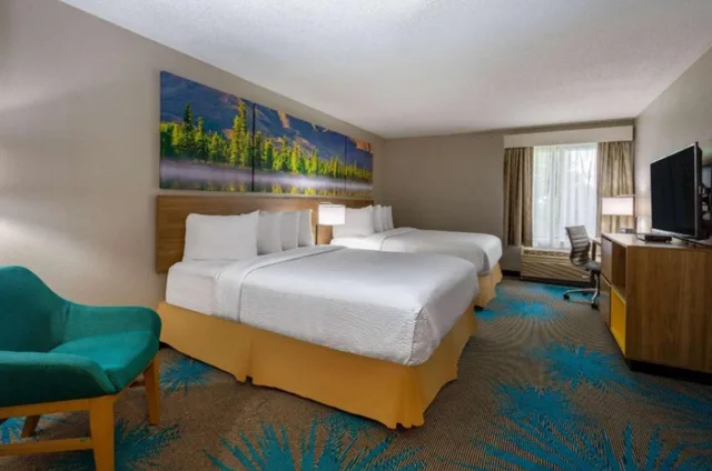 جناح بسريرين كوين، Days Inn & Suites by Wyndham Denver International Airport 3/4