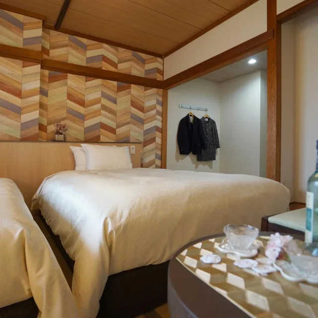 غرفة يابانية بسريرين منفصلين، Hotel New Gaea Iizuka 1/3
