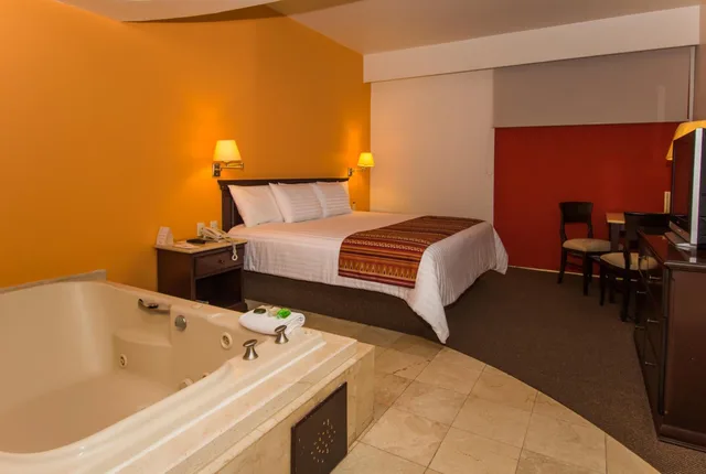Room, Queen Bed, Hot Tub, HG HOTEL 10/10