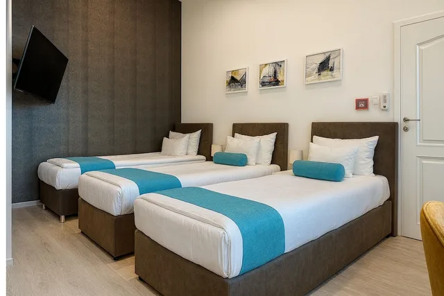 غرفة ديلوكس ثلاثية بثلاثة أسرّة، Hotel Mika Downtown 4/7