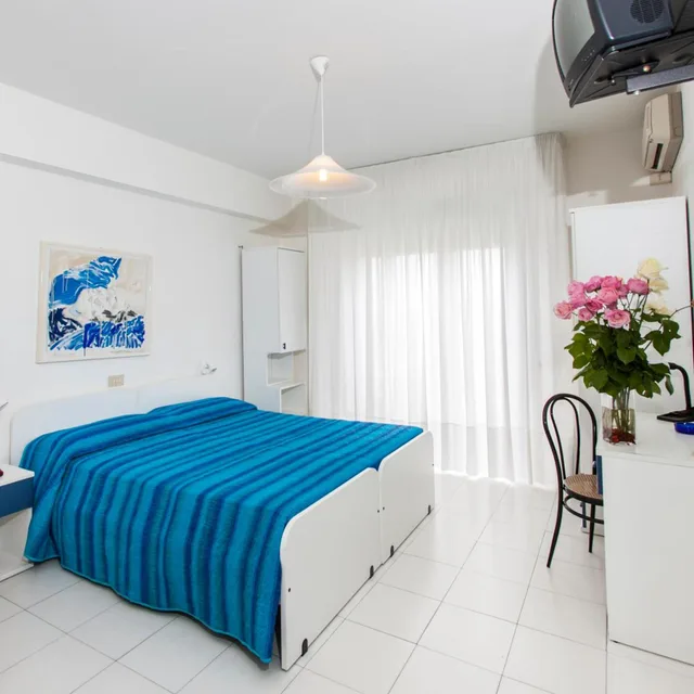 Room, Double or Twin Bed, Balcony, Wally Hotel 2/8